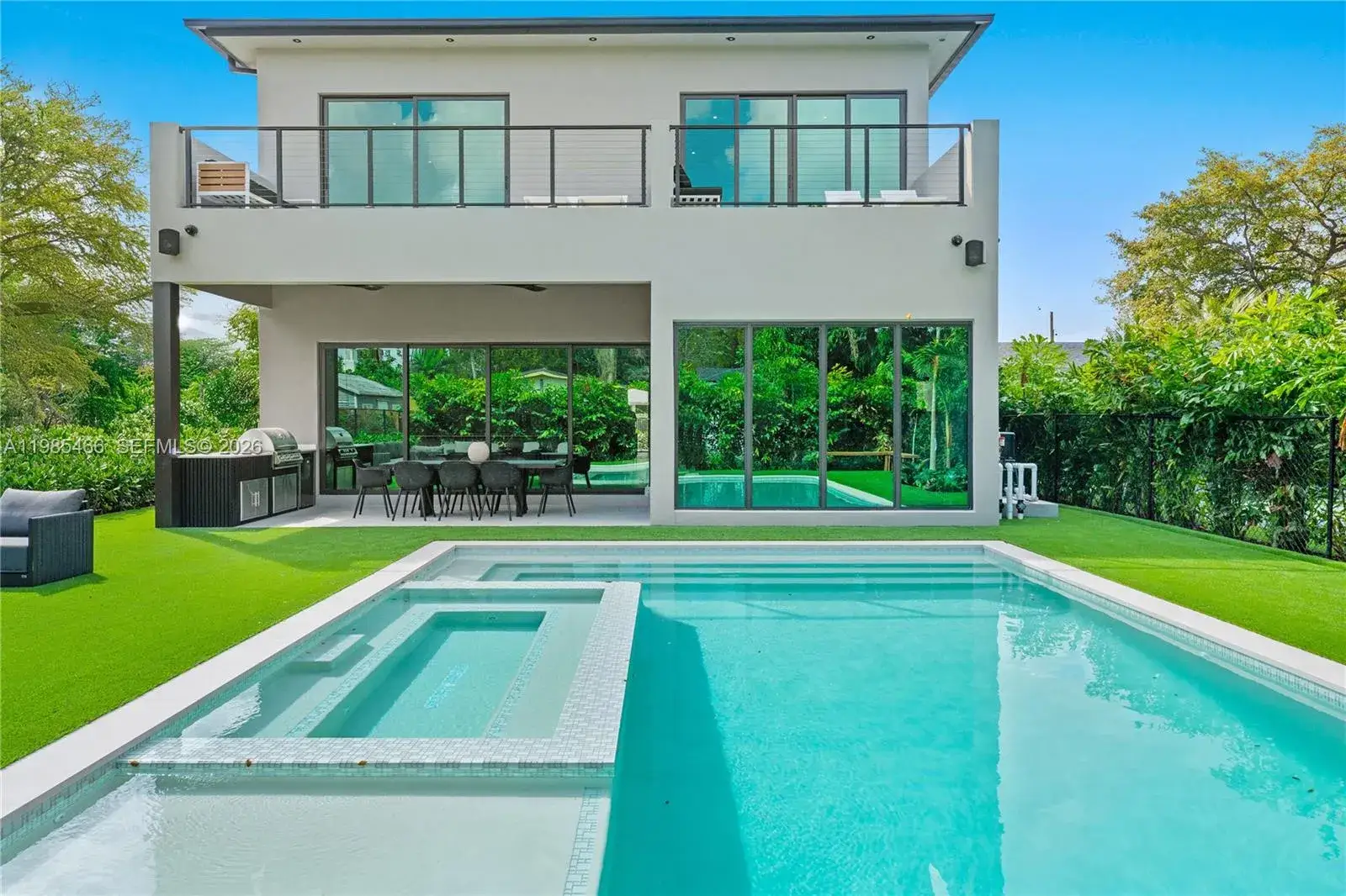 8 bedroom 8 bath Residential Lease for rent at 245 NE 116th St, Miami FL 33161