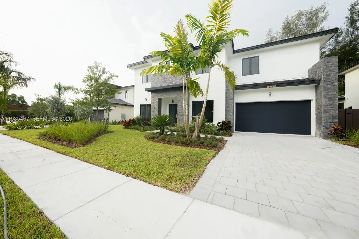 5 bedroom 5 bath Residential for sale at 13004 Davie Oaks Dr, Davie FL 33325
