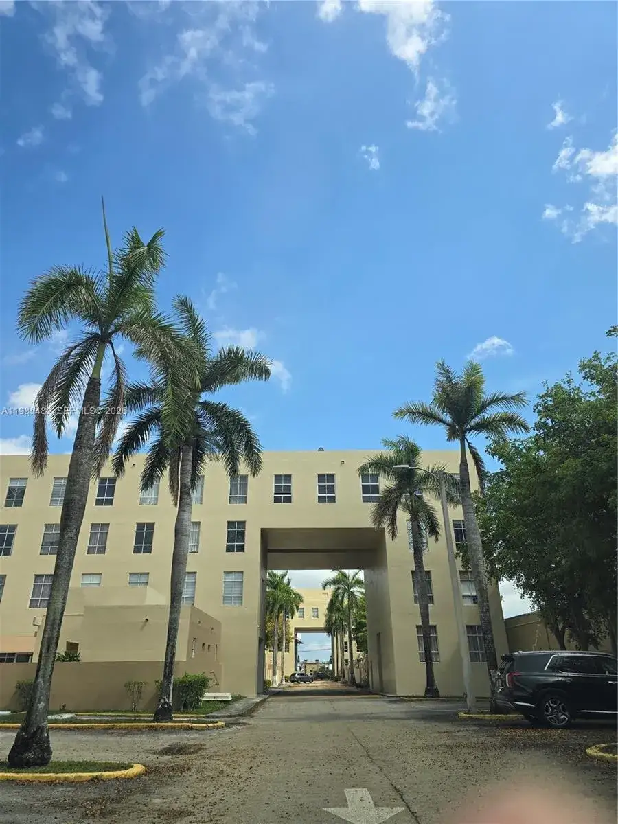 1 bedroom 1 bath Residential for sale at 7420 W 20th Ave # 451, Hialeah FL 33016