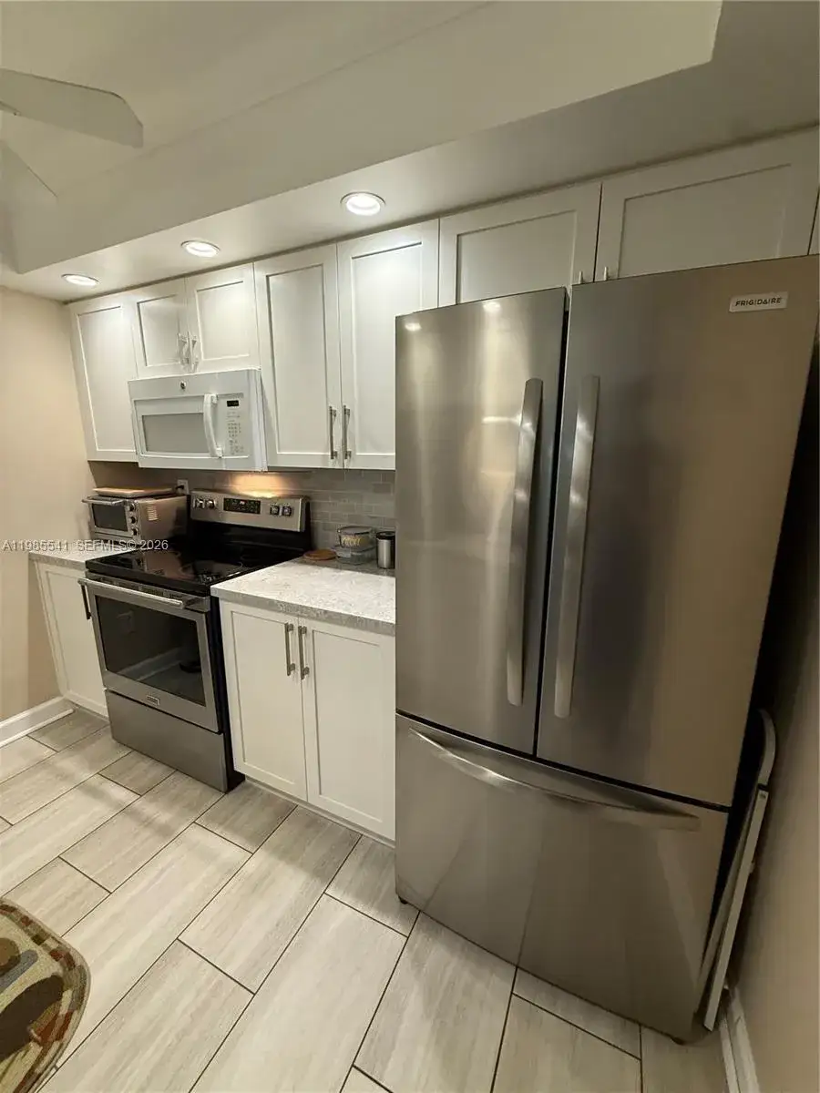 2 bedroom 2 bath Residential for sale at 608 Waterside Dr # 608, Hypoluxo FL 33462