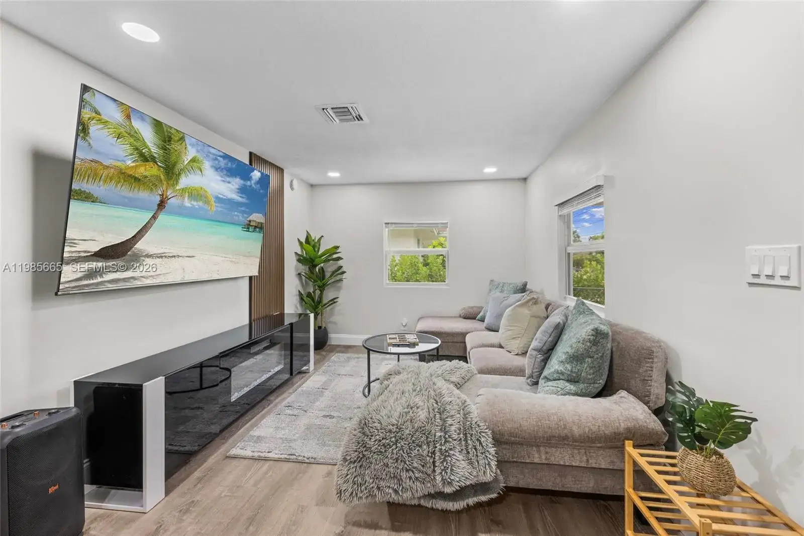 3 bedroom 2 bath Residential Lease for rent at 6674 4th, Jupiter FL 33458
