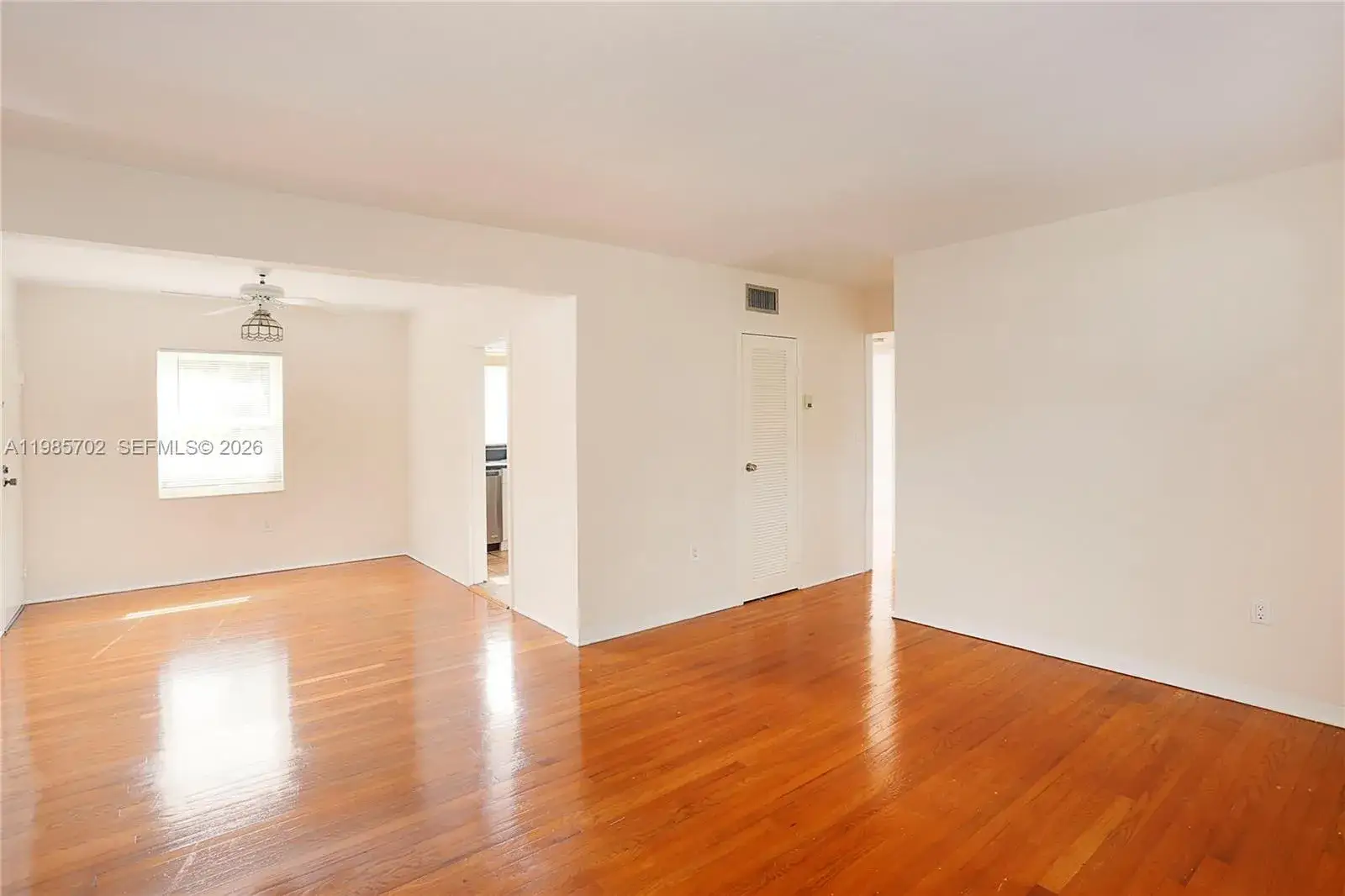 2 bedroom 1 bath Residential Lease for rent at 7720 SW 54th Ct # 42B, Miami FL 33143
