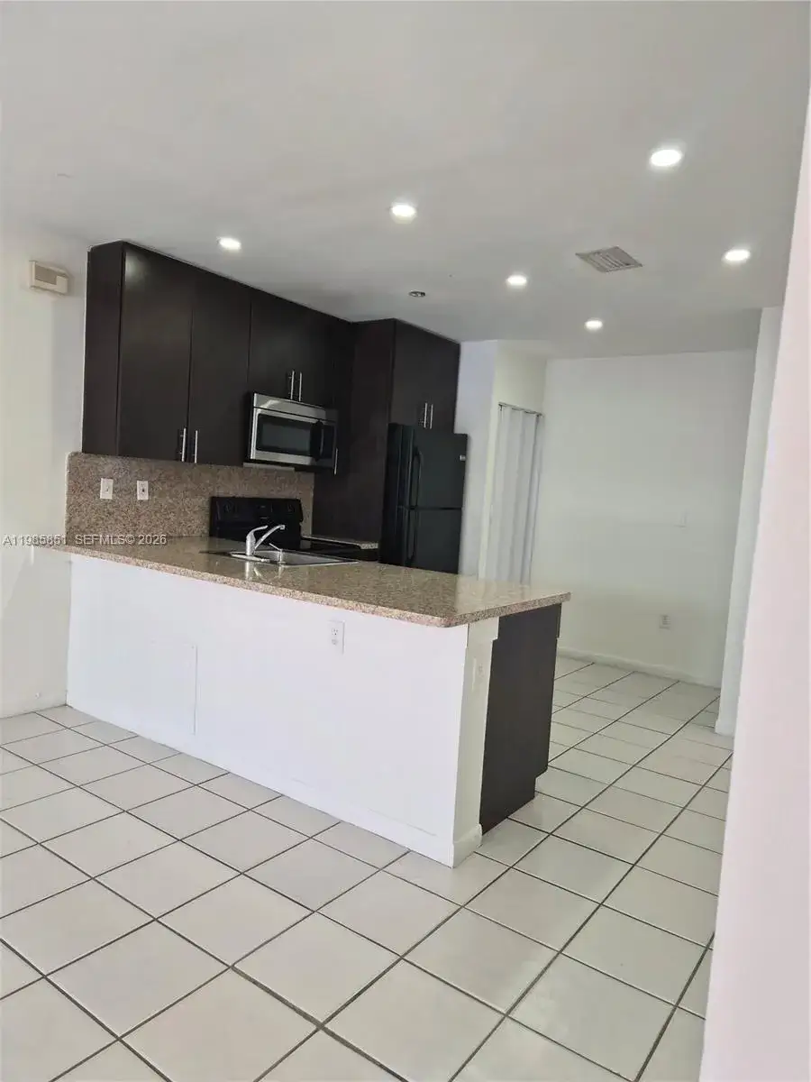 3 bedroom 2 bath Residential Lease for rent at 15421 SW 81st Cir Ln # 24, Miami FL 33193