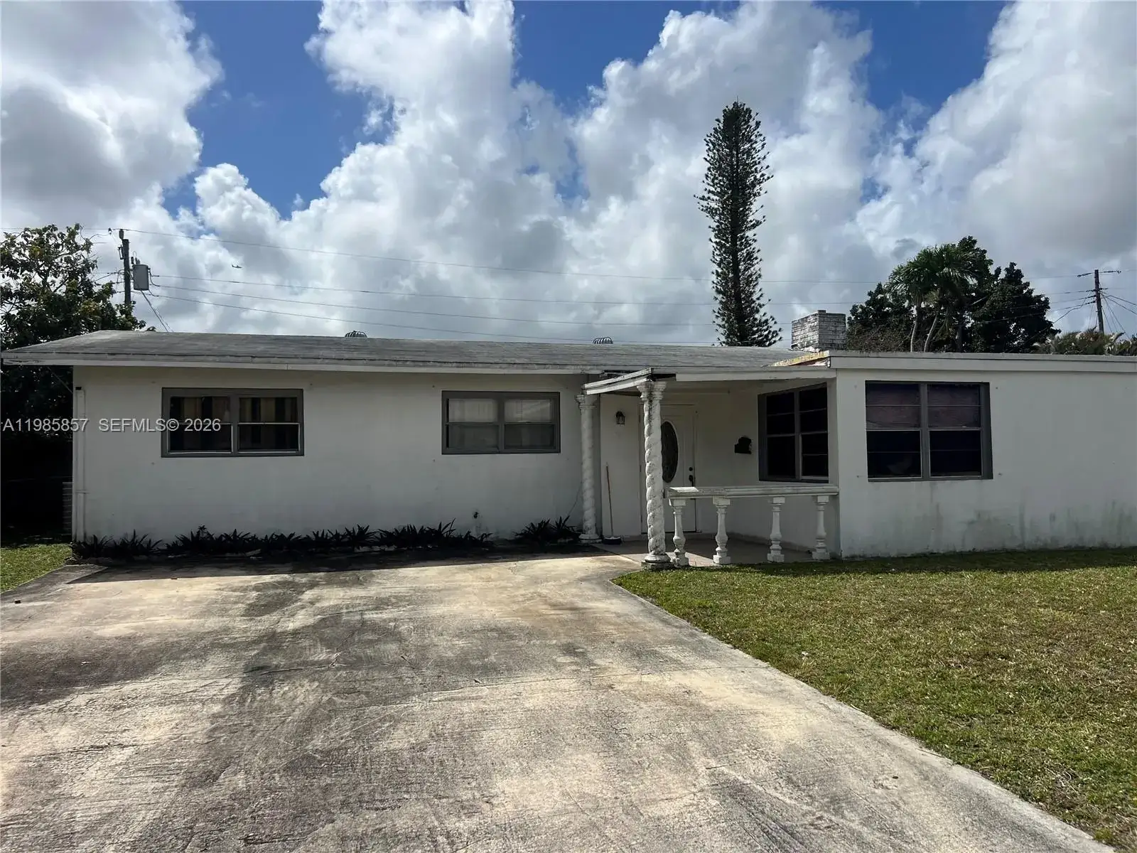 4 bedroom 1 bath Residential for sale at 30 NE 193rd Ter, Miami FL 33179