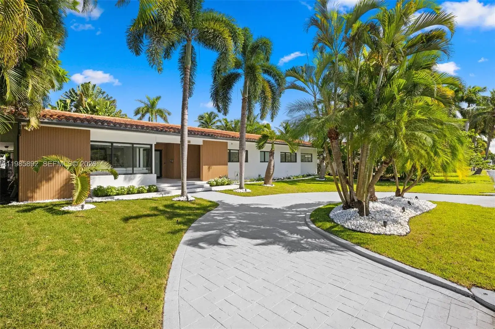 4 bedroom 2 bath Residential Lease for rent at 1117 Adams st, Hollywood FL 33019
