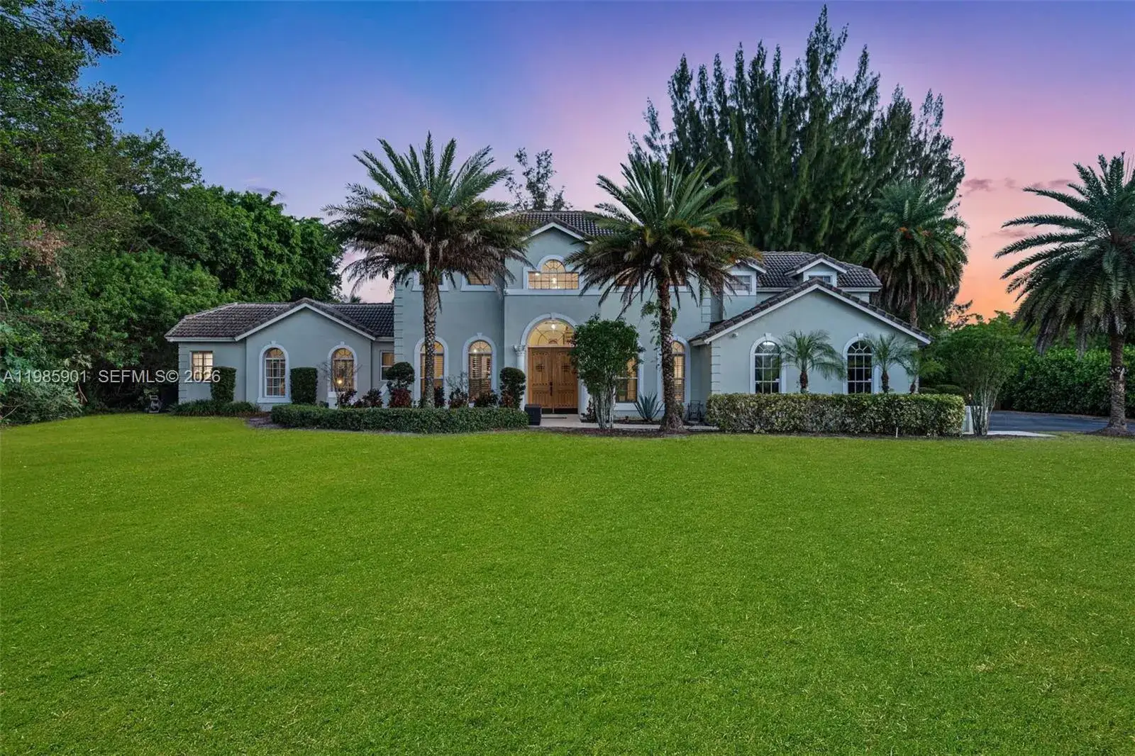 8 bedroom 4 bath Residential for sale at 5100 NW 76th Pl, Fort Lauderdale FL 33073