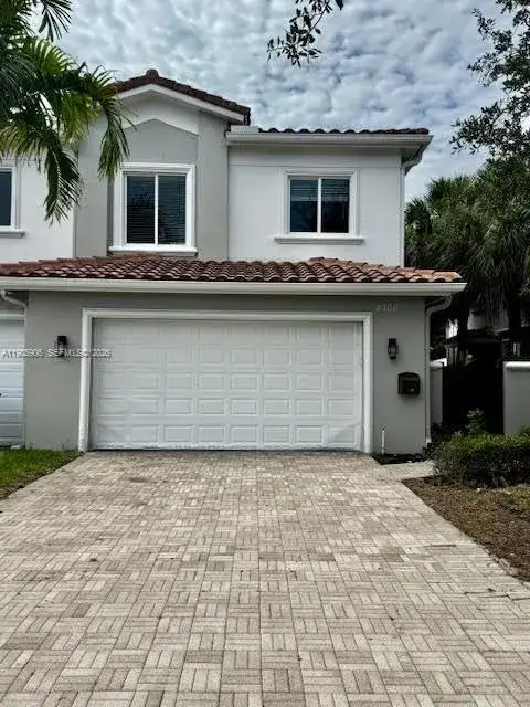 3 bedroom 2 bath Residential for sale at 2706 NE 30th Pl # 2706, Fort Lauderdale FL 33306
