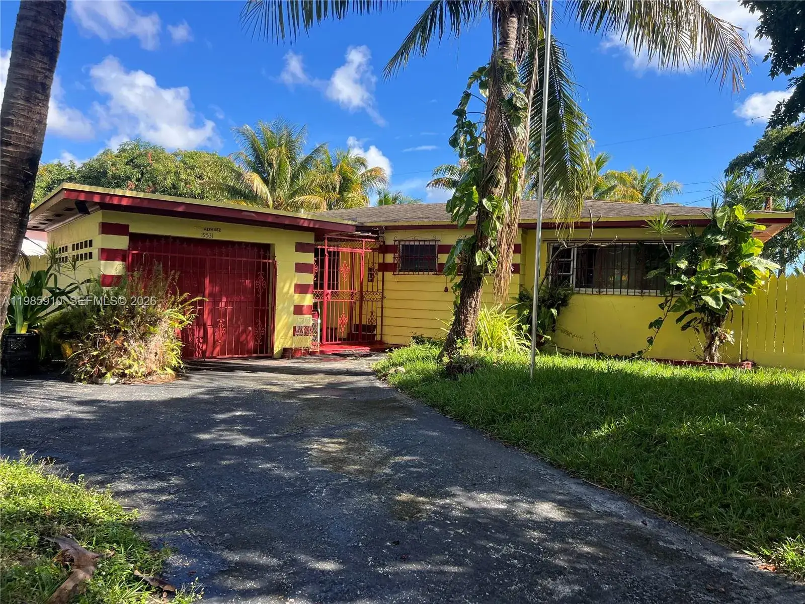 3 bedroom 2 bath Residential for sale at 19531 NW 1st Pl, Miami Gardens FL 33169