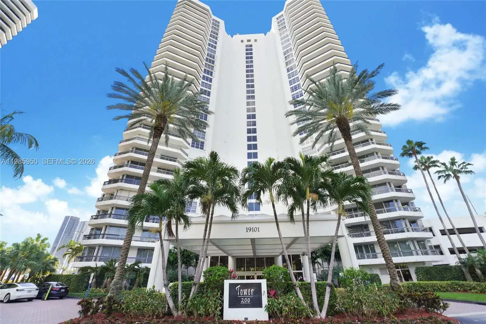 2 bedroom 2 bath Residential for sale at 19101 NE 36th Ct # 705, Aventura FL 33180