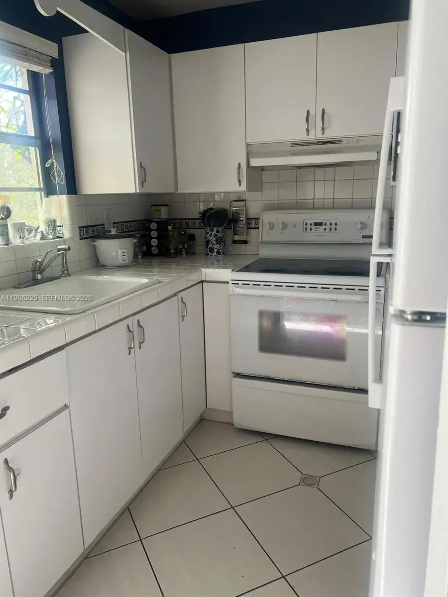 2 bedroom 1 bath Residential for sale at 6620 W 2nd Ct # 407, Hialeah FL 33012