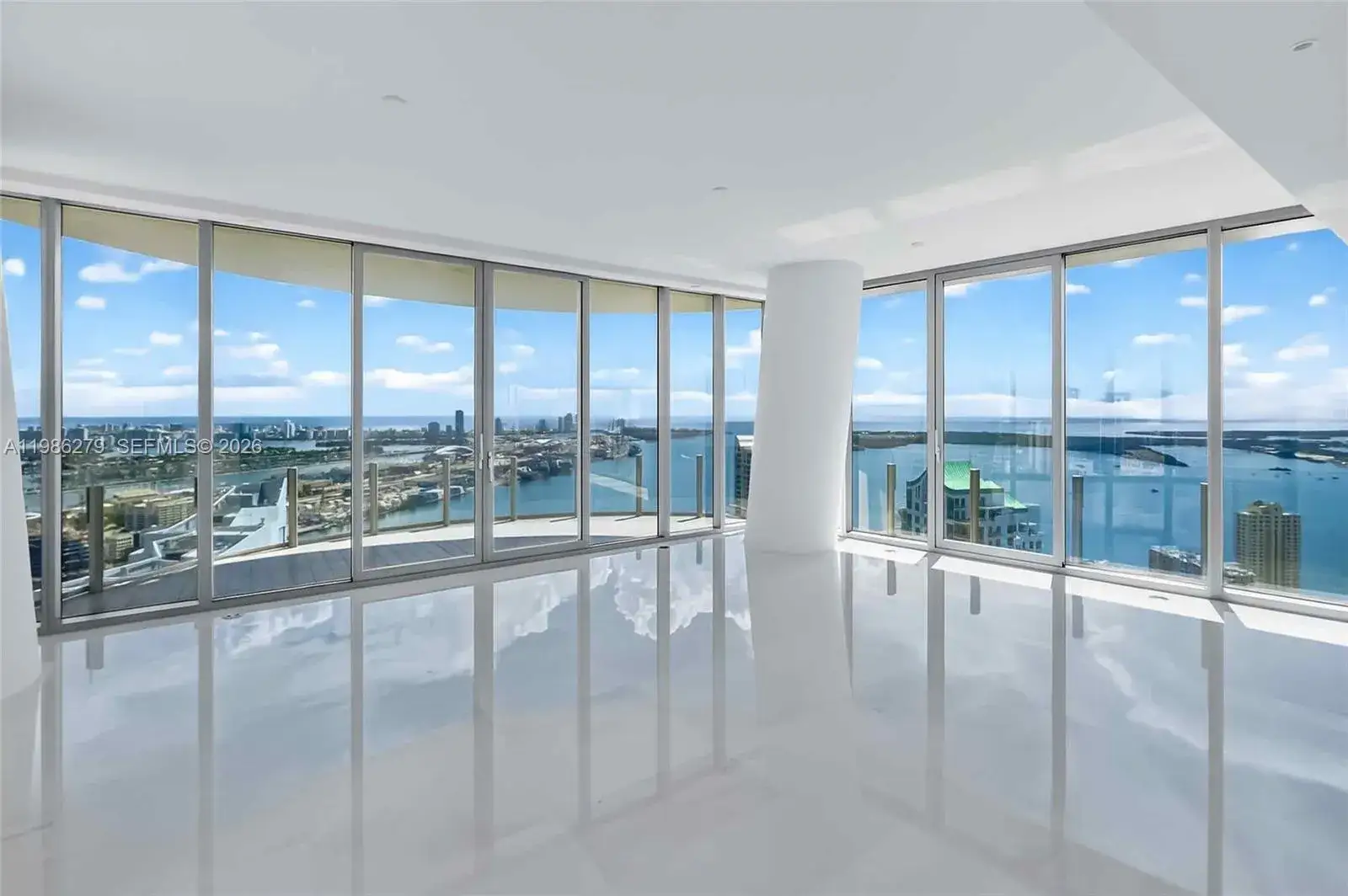 4 bedroom 6 bath Residential for sale at 300 Biscayne Blvd Way # 4901E, Miami FL 33131