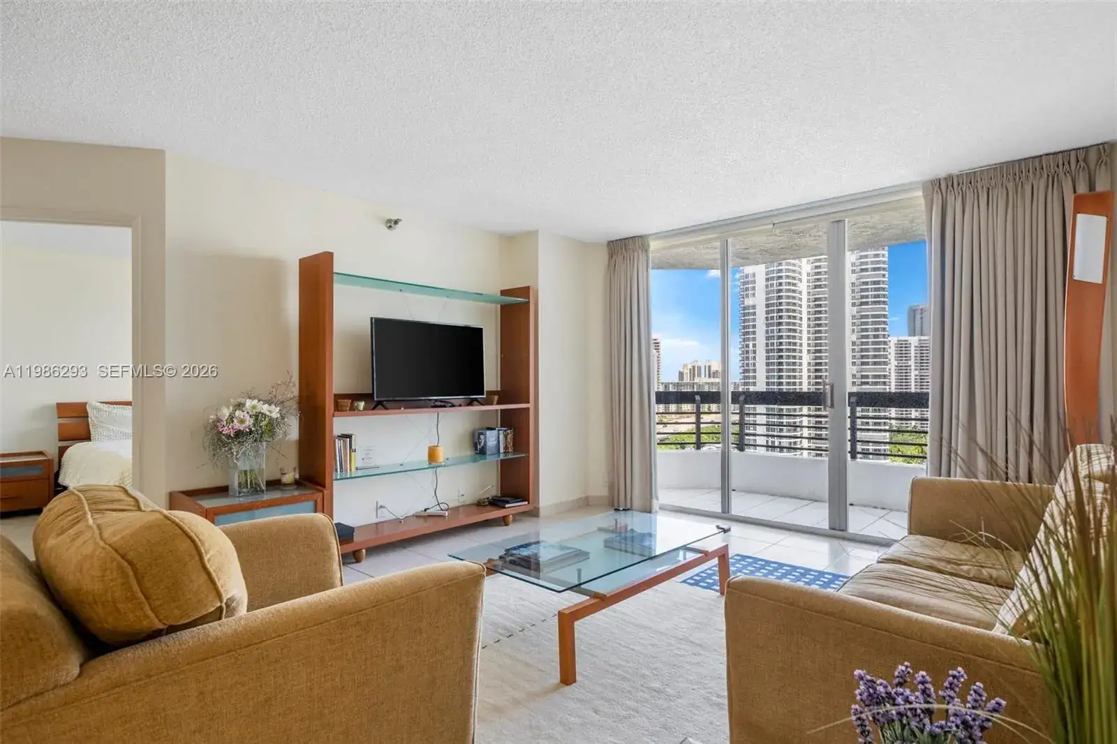 2 bedroom 2 bath Residential Lease for rent at 3400 NE 192 street # 1810, Aventura FL 33180