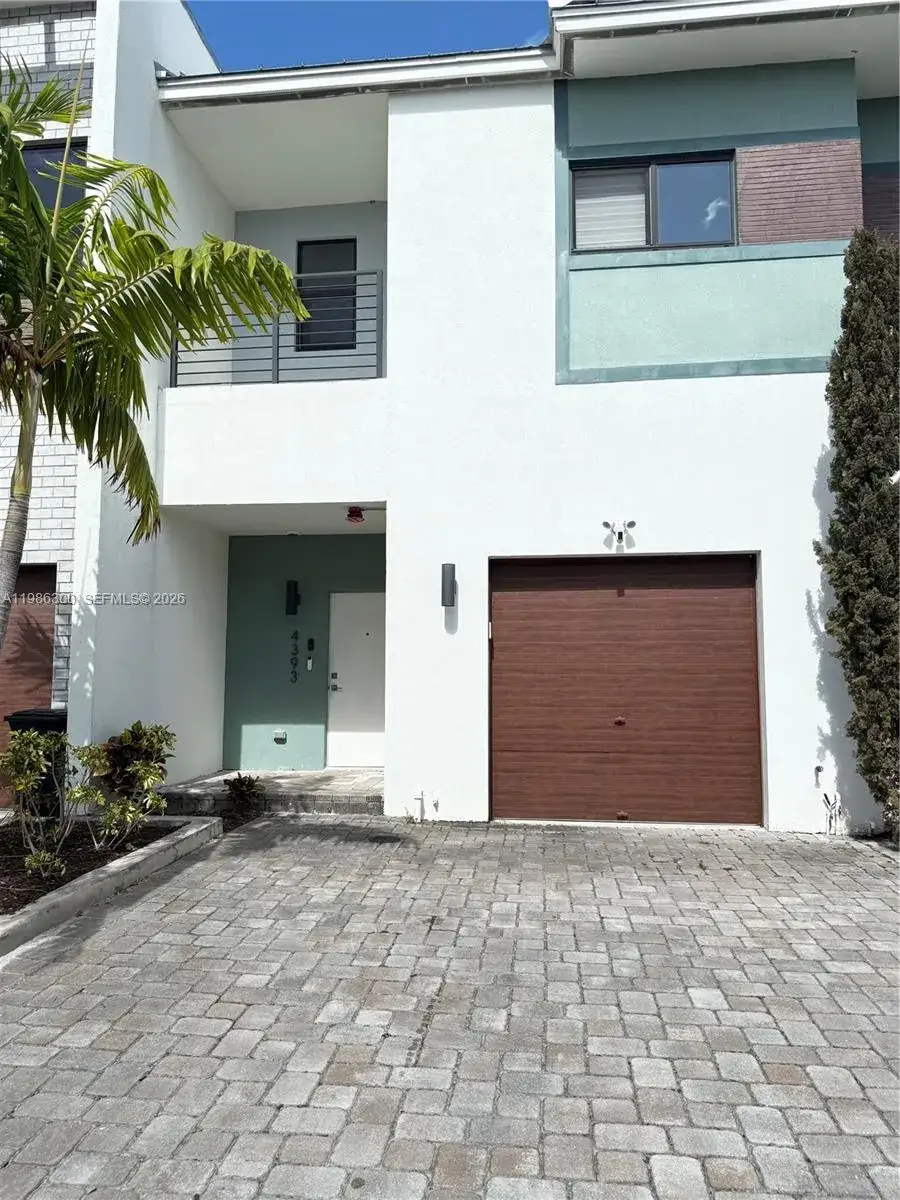 3 bedroom 2 bath Residential for sale at 4393 NW 9th St, Plantation FL 33317