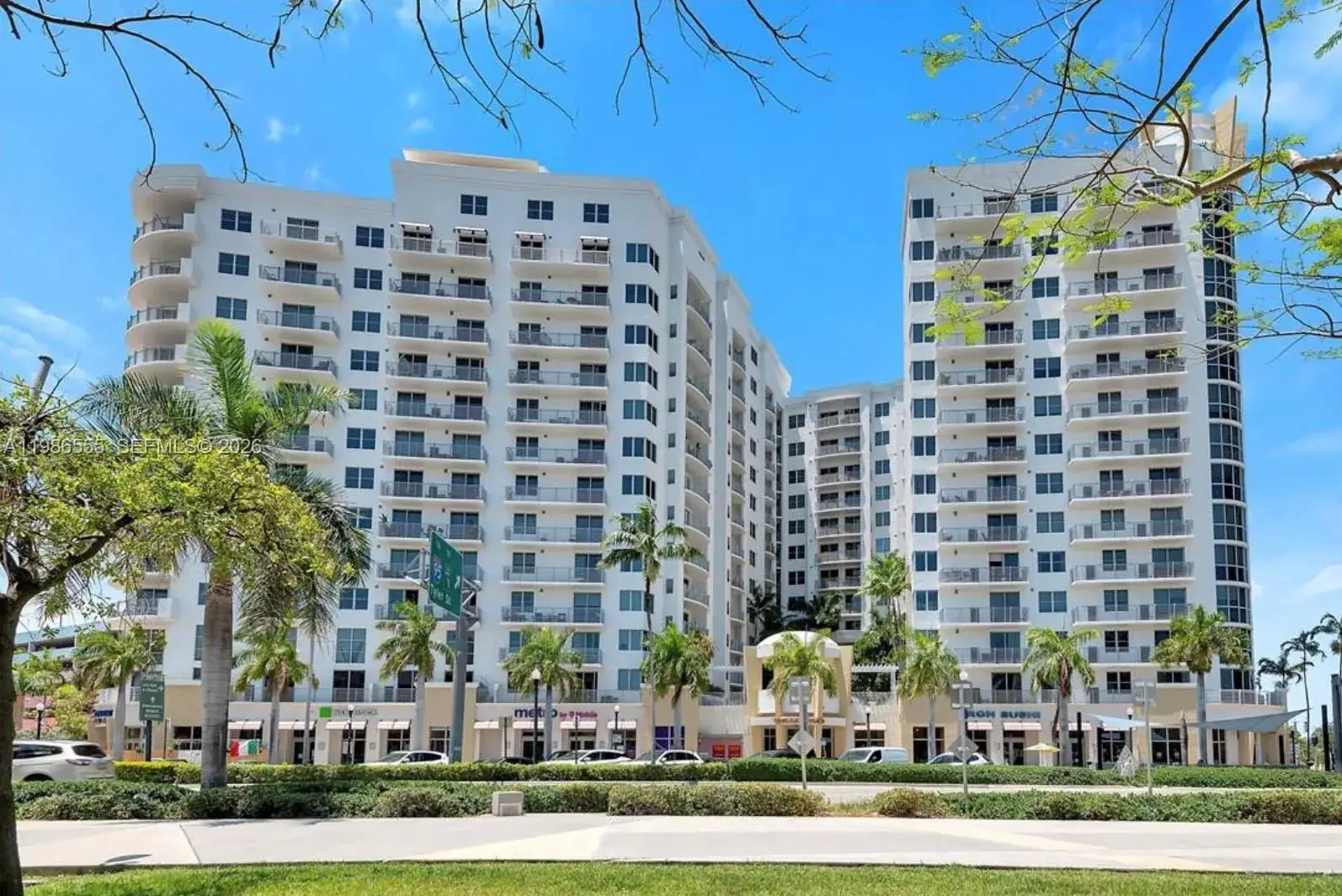 1 bedroom 1 bath Residential Lease for rent at 1830 Radius Dr # 501, Hollywood FL 33020