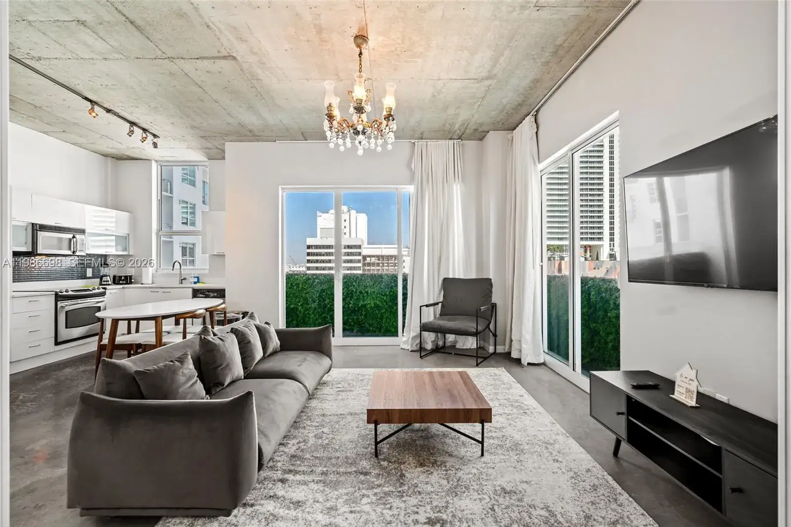 2 bedroom 2 bath Residential for sale at 133 NE 2nd Ave # 912, Miami FL 33132