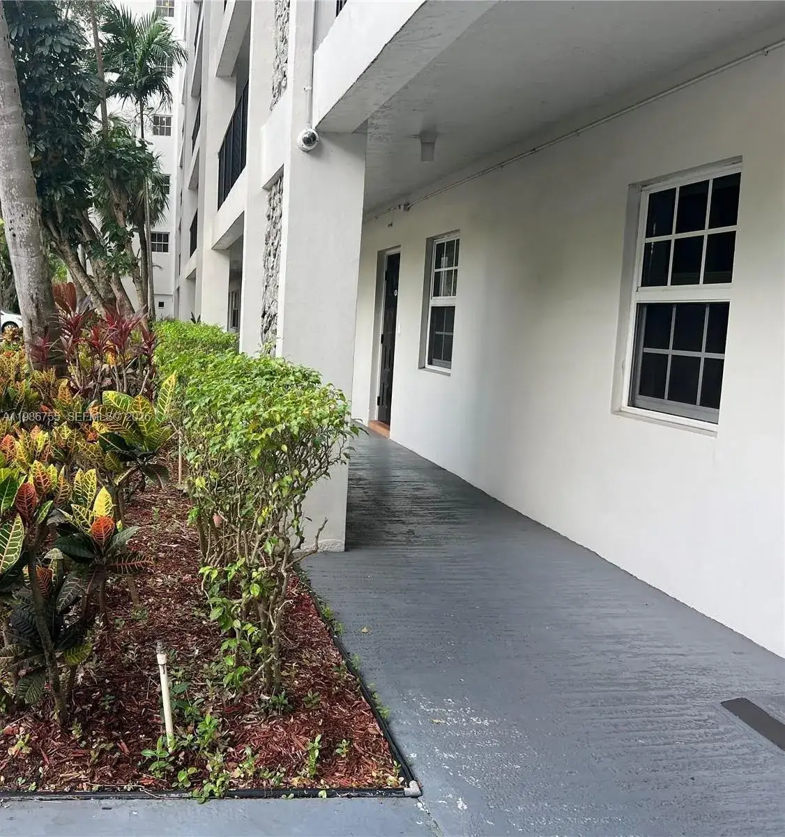 2 bedroom 2 bath Residential Lease for rent at 2900 N Course Dr # 107, Pompano Beach FL 33069