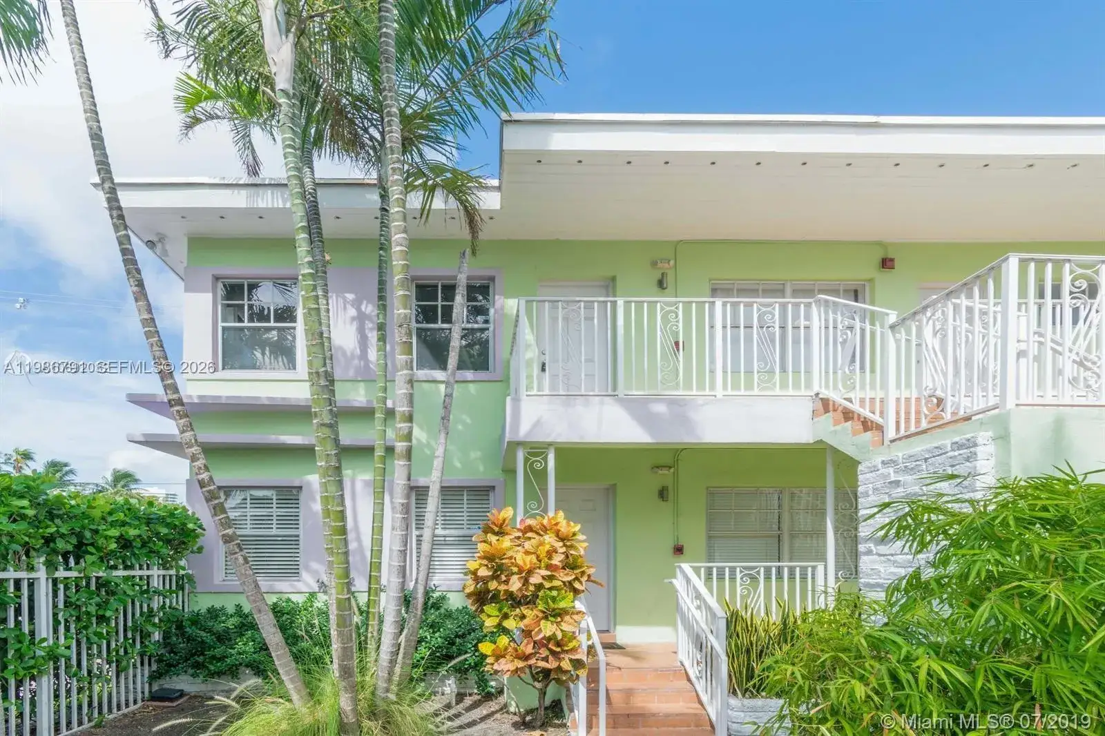 1 bedroom 1 bath Residential Lease for rent at 915 8th St # 201, Miami Beach FL 33139