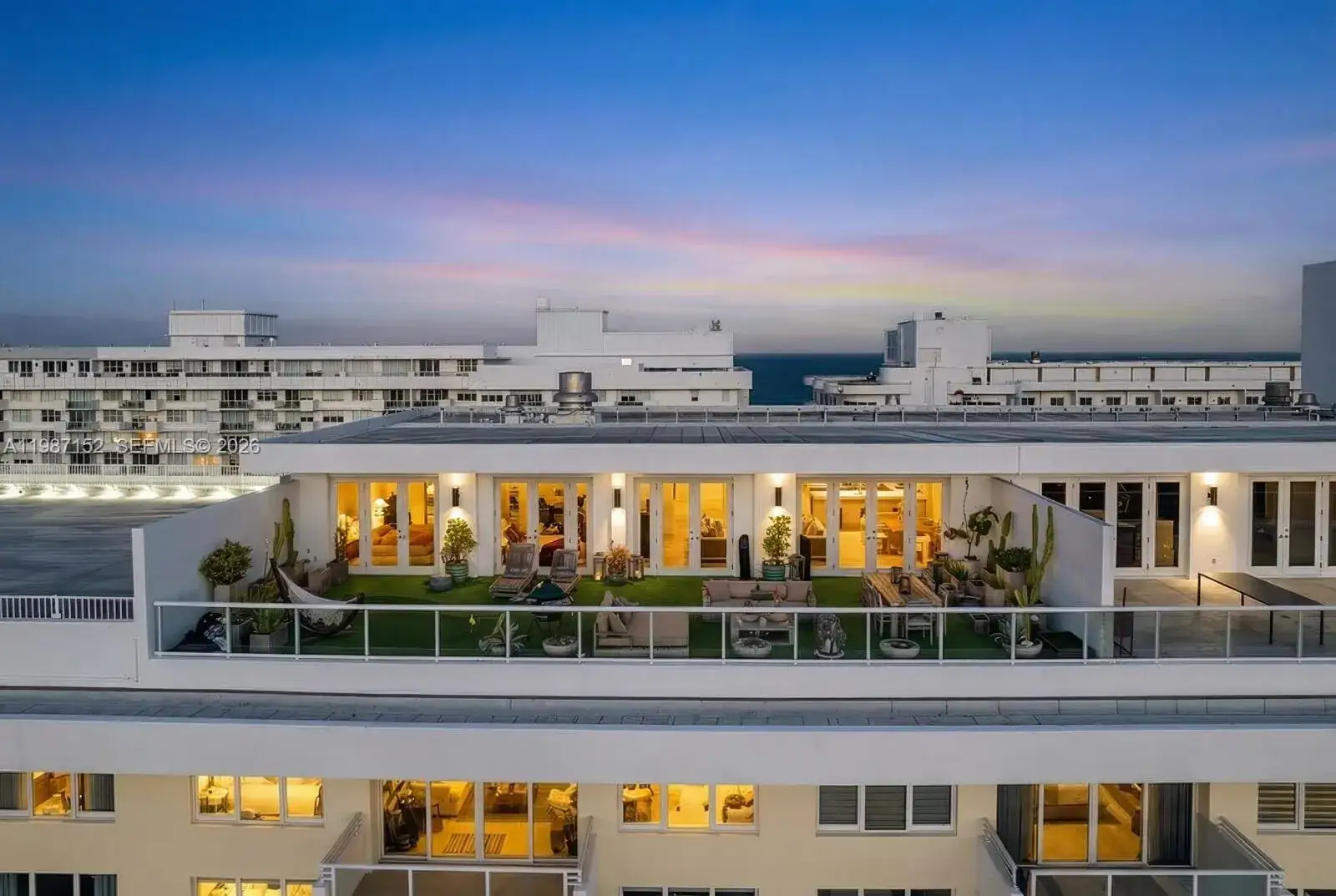 2 bedroom 2 bath Residential for sale at 5600 Collins Ave # D, Miami Beach FL 33140