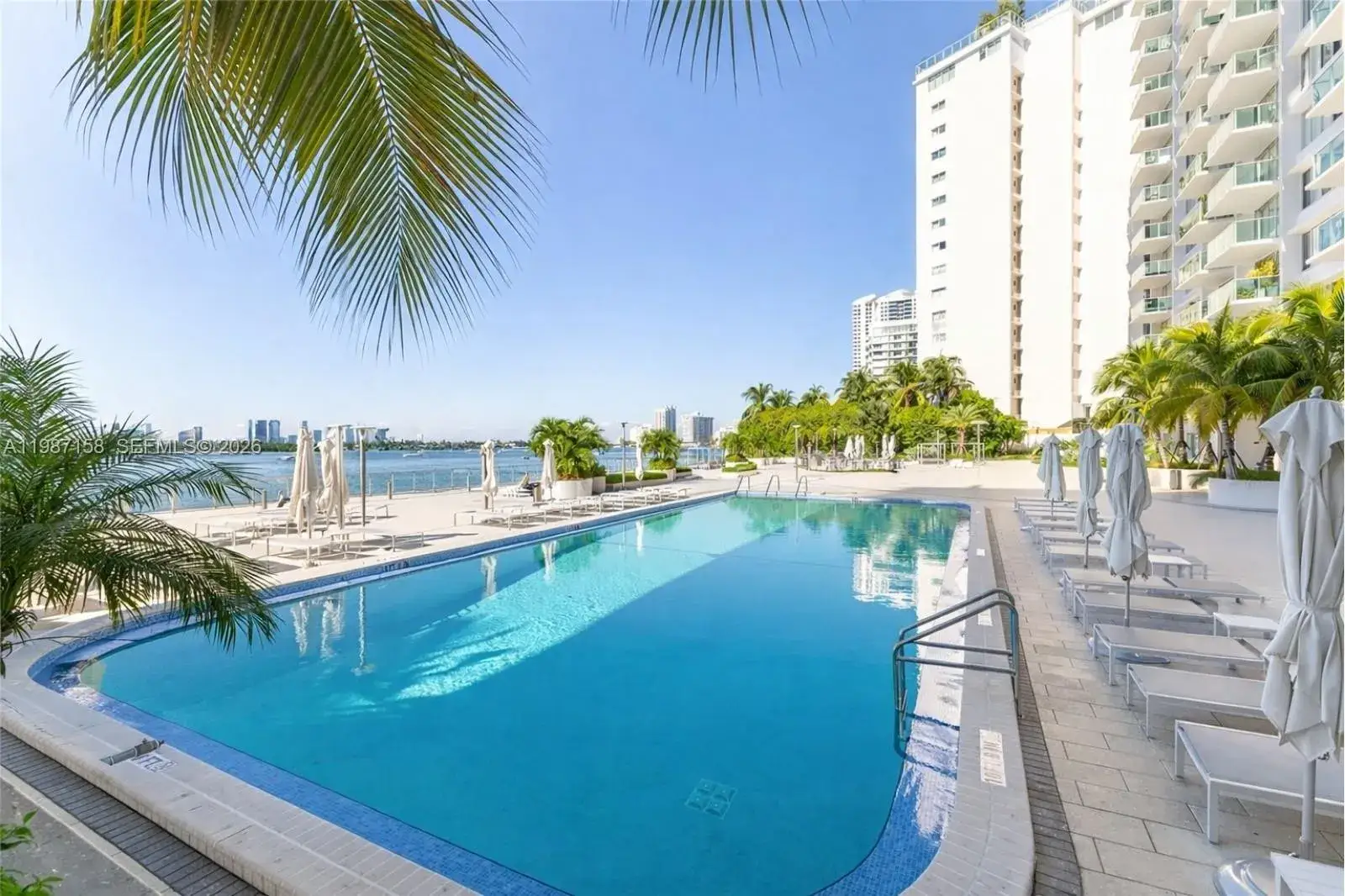 1 bedroom 1 bath Residential Lease for rent at 1000 West Ave # 216, Miami Beach FL 33139