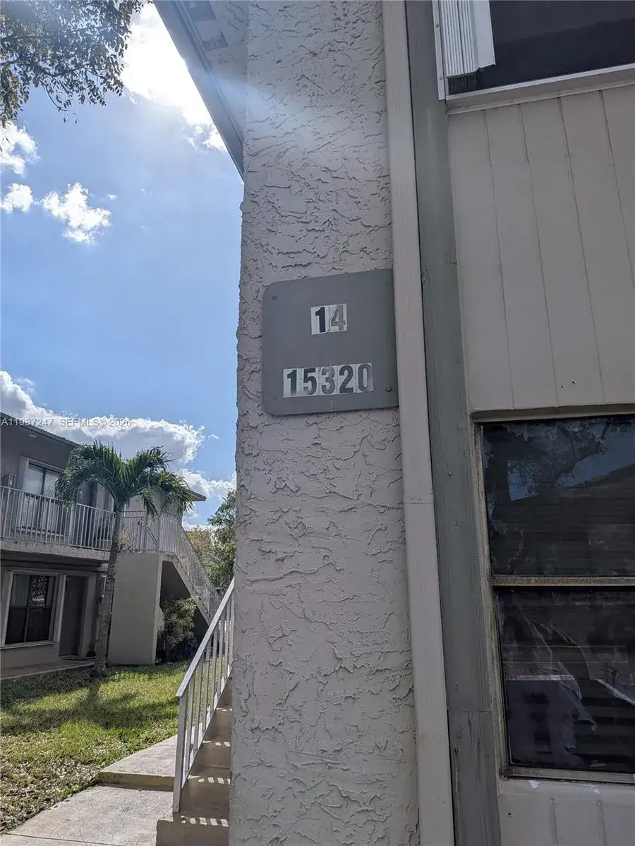 2 bedroom 2 bath Residential Lease for rent at 15320 SW 72 ST # 14, Miami FL 33193