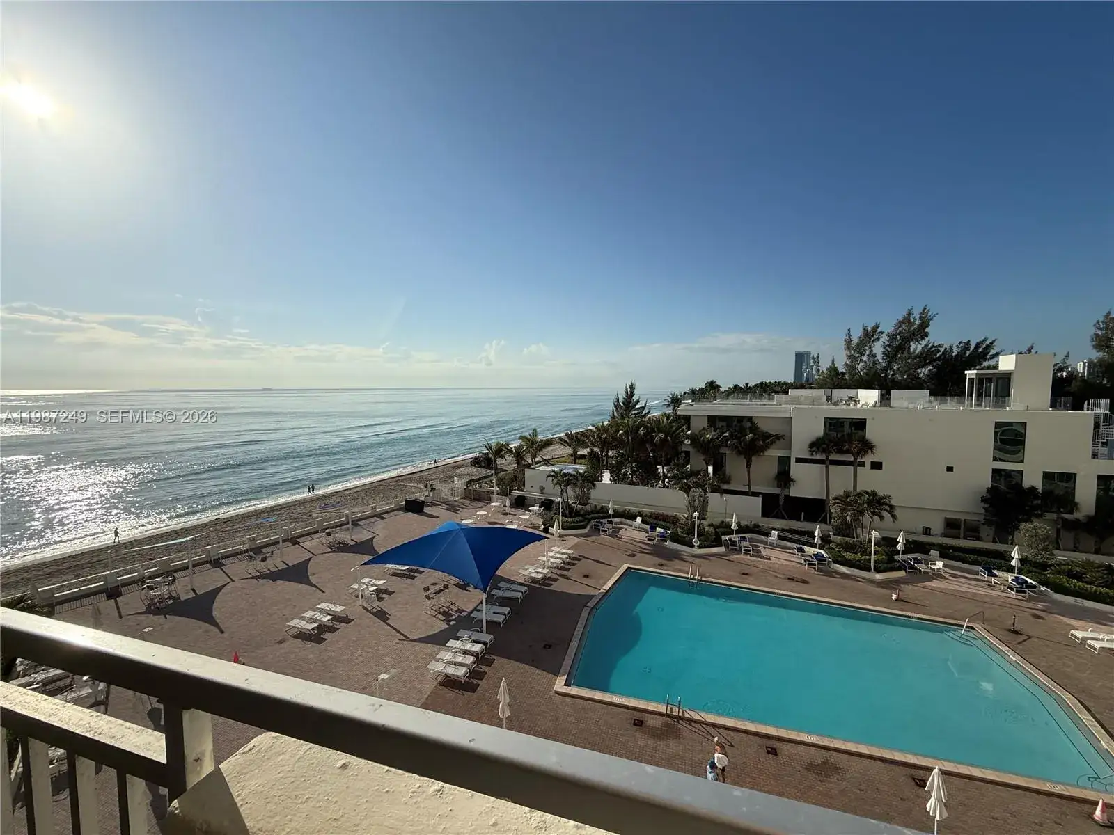 2 bedroom 2 bath Residential for sale at 3180 S Ocean Dr # 509, Hallandale Beach FL 33009