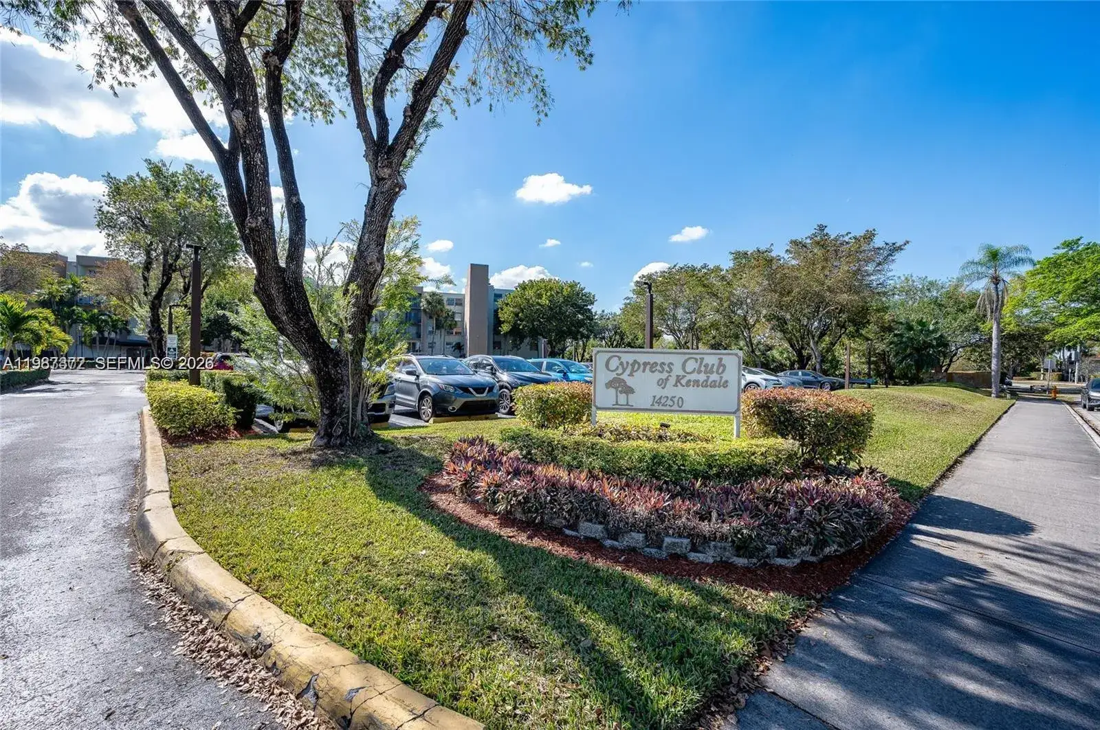 2 bedroom 2 bath Residential for sale at 14250 SW 62nd St # 517, Miami FL 33183