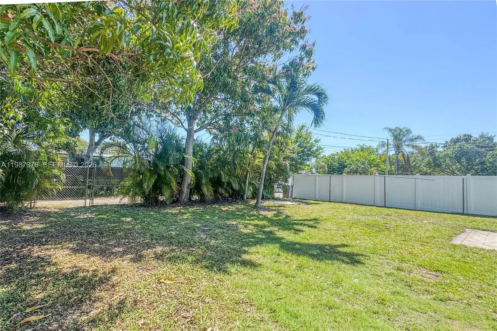 3 bedroom 2 bath Residential Lease for rent at 1911 N 44th Ave, Hollywood FL 33021