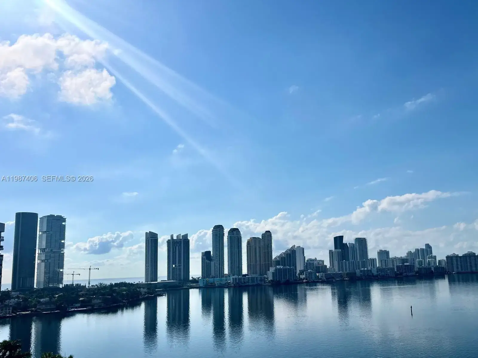 2 bedroom 2 bath Residential for sale at 3530 Mystic Pointe Dr # 1412, Aventura FL 33180