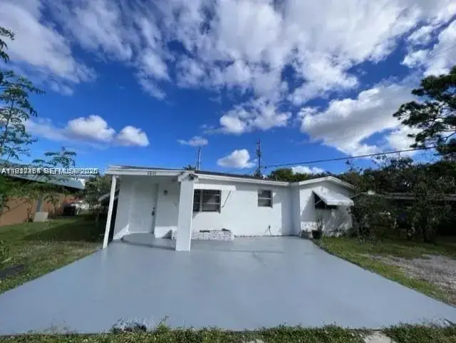 2 bedroom 1 bath Residential for sale at 2601 SW 5th St, Fort Lauderdale FL 33312