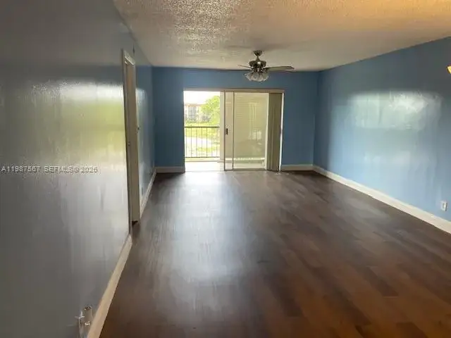 2 bedroom 2 bath Residential for sale at 6020 NW 44th St # 406, Lauderhill FL 33319