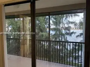 2 bedroom 2 bath Residential Lease for rent at 468 NE 206th Ln # 107, Miami FL 33179