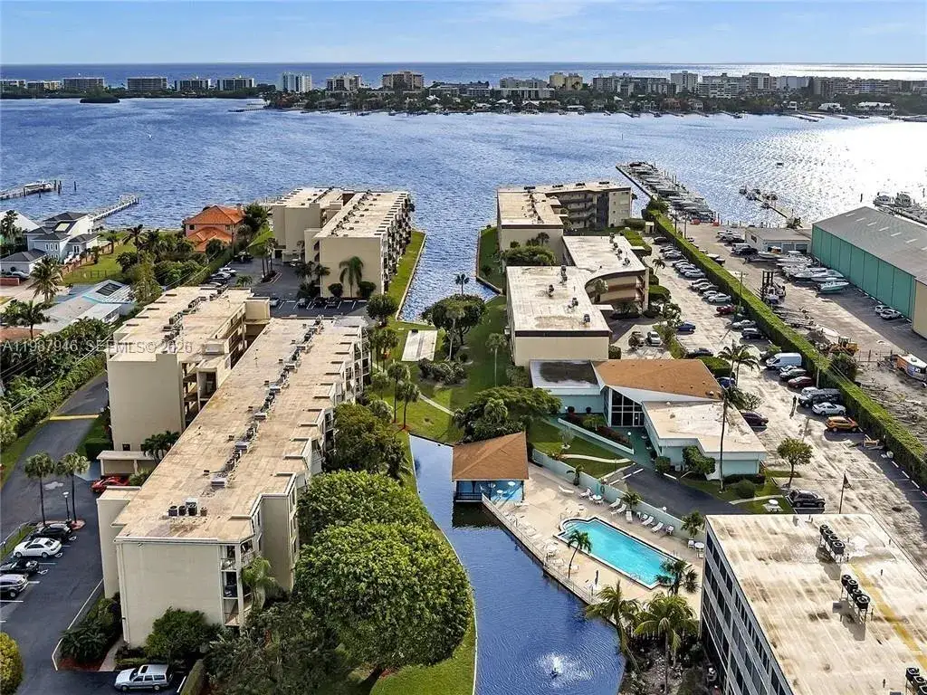2 bedroom 1 bath Residential Lease for rent at 200 S Waterway Dr S # 303, Lantana FL 33462