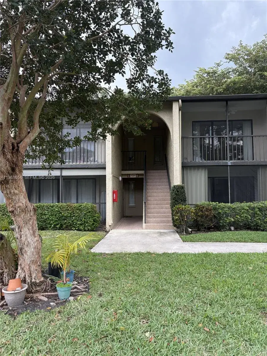 1 bedroom 1 bath Residential for sale at 721 Sunny Pine Way # C2, Green Acres FL 33415