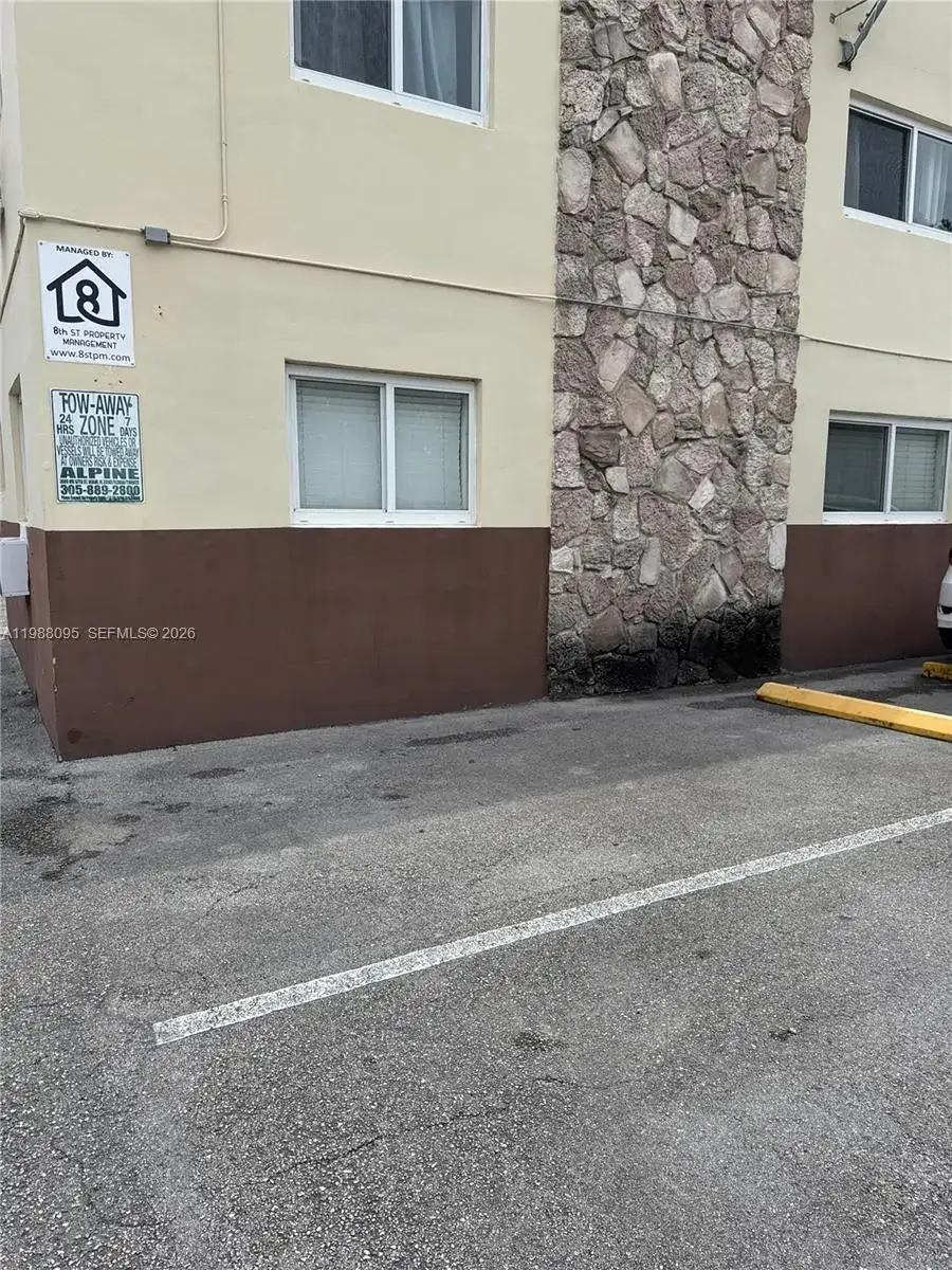 1 bedroom 1 bath Residential Lease for rent at 2429 SW 9th St # 1, Miami FL 33135