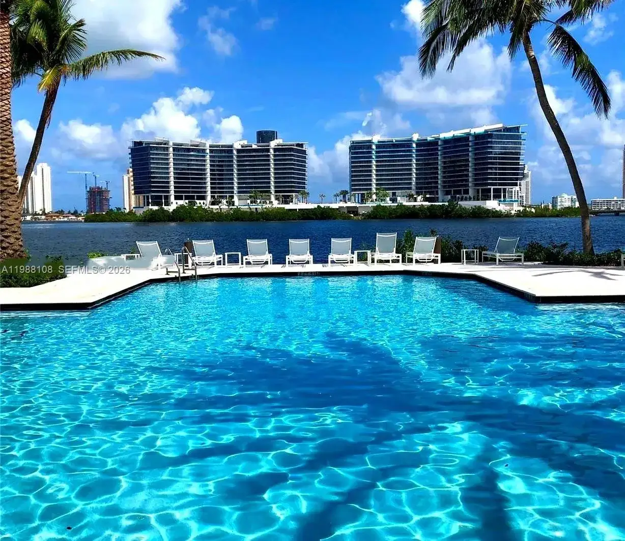 2 bedroom 2 bath Residential for sale at 3255 NE 184th St, Aventura FL 33160