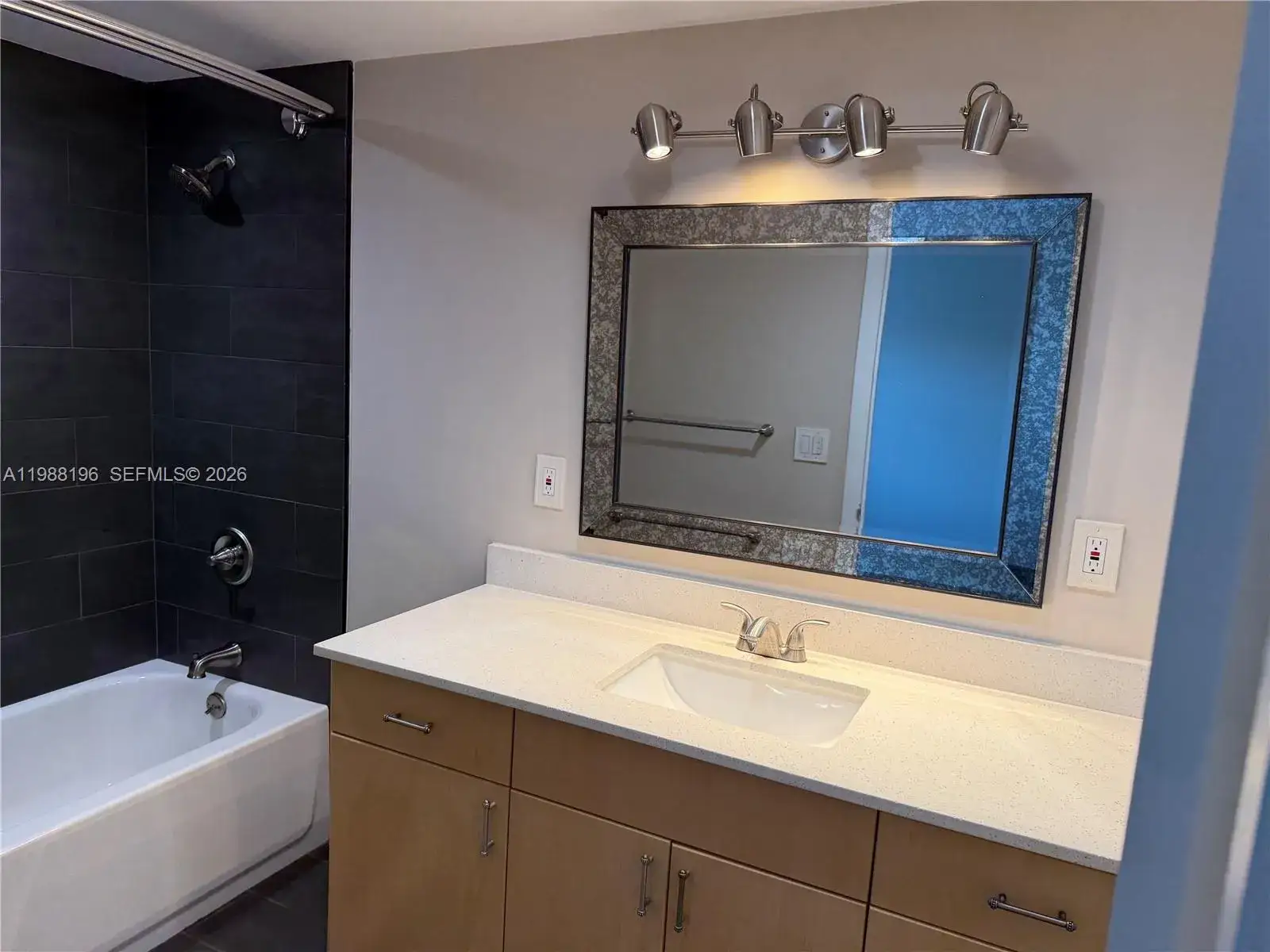 2 bedroom 2 bath Residential Lease for rent at 9355 SW 8th St # 305, Boca Raton FL 33428