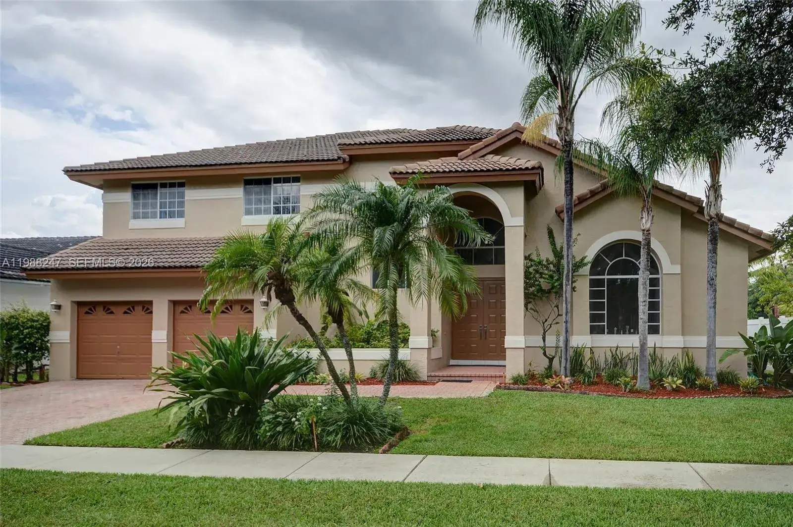 4 bedroom 3 bath Residential Lease for rent at 1582 NW 182nd Way # 0, Pembroke Pines FL 33029