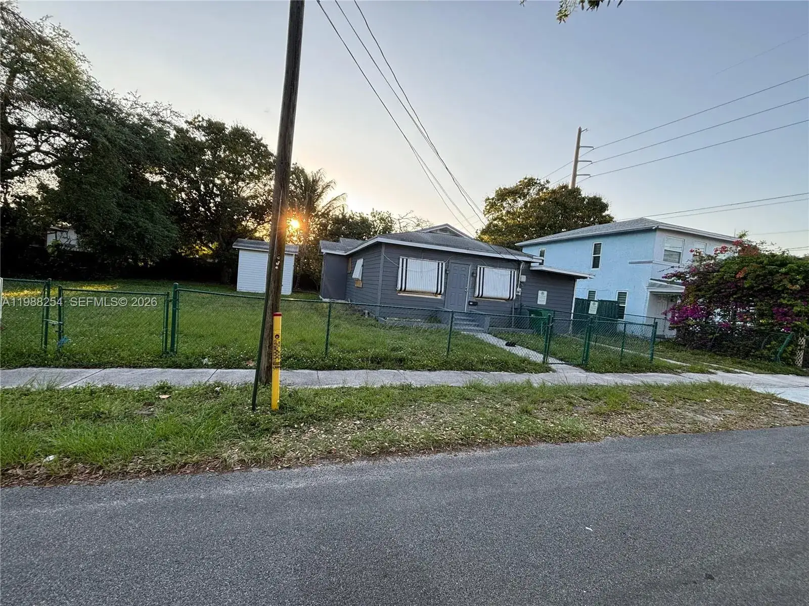 3 bedroom 2 bath Residential for sale at 214 SW 1st Ave, Dania Beach FL 33004