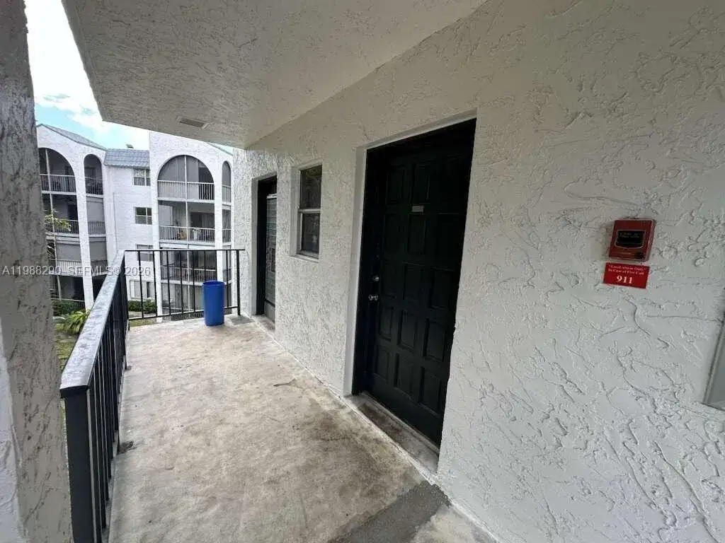 2 bedroom 2 bath Residential for sale at 3300 Spanish Moss Ter # 301, Lauderhill FL 33319
