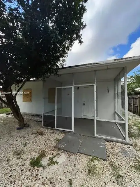 2 bedroom 1 bath Residential Lease for rent at 1220 NW 3rd Ct # 0, Fort Lauderdale FL 33311