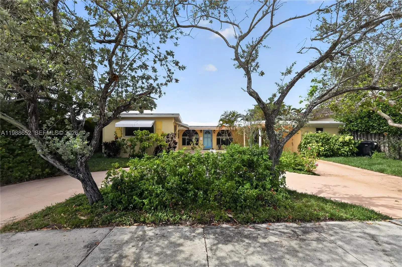 2 bedroom 2 bath Residential for sale at 1004 Mandarin Isle, Fort Lauderdale FL 33315