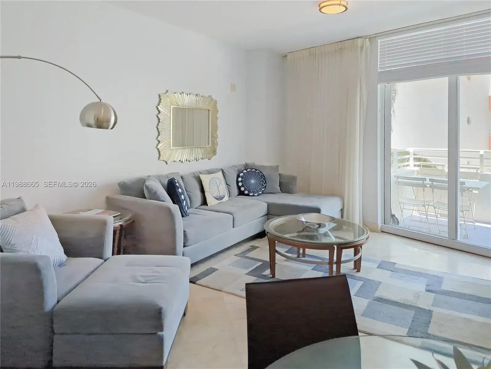 1 bedroom 1 bath Residential Lease for rent at 225 Collins Ave # 4J, Miami Beach FL 33139