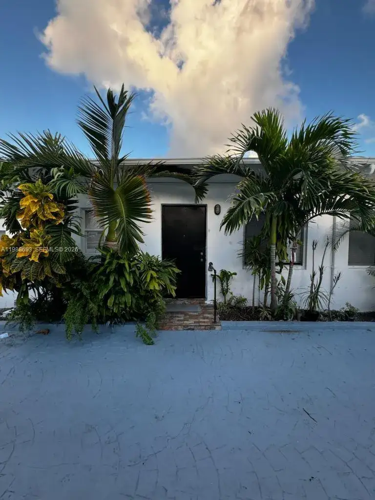 Commercial Sale for sale at 2900 W Flagler St, Miami FL 33135
