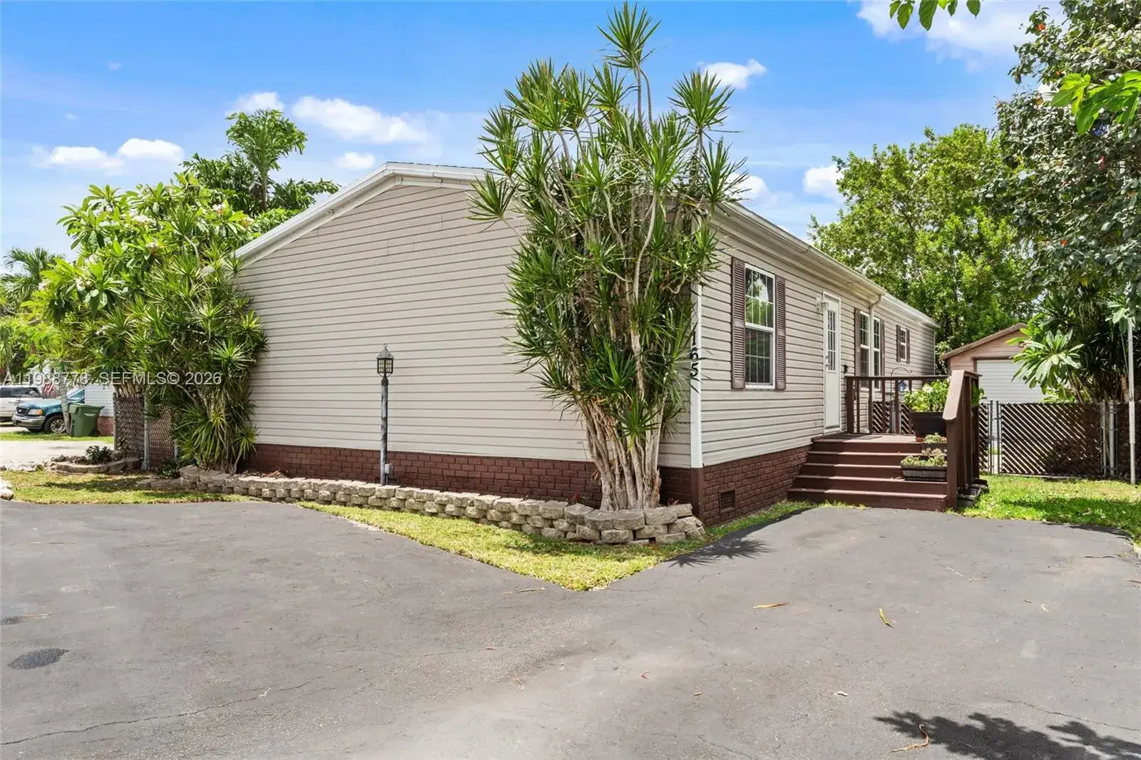3 bedroom 2 bath Residential for sale at 220 NE 12th Ave #165, Homestead FL 33030