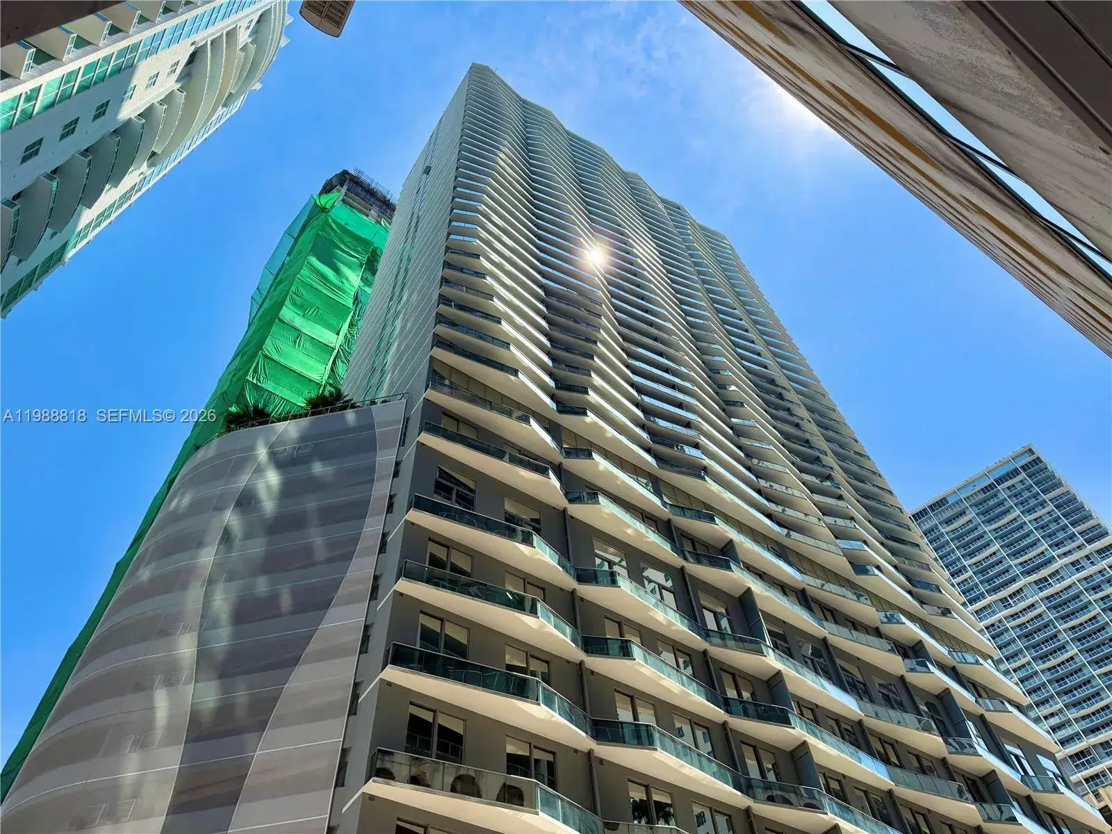 1 bedroom 1 bath Residential Lease for rent at 77 SE 5th St # 1615, Miami FL 33131