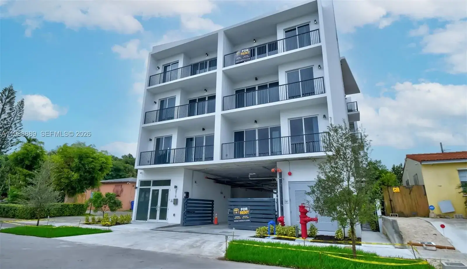 3 bedroom 2 bath Residential Lease for rent at 2010 SW 25th Ter # 404, Miami FL 33133