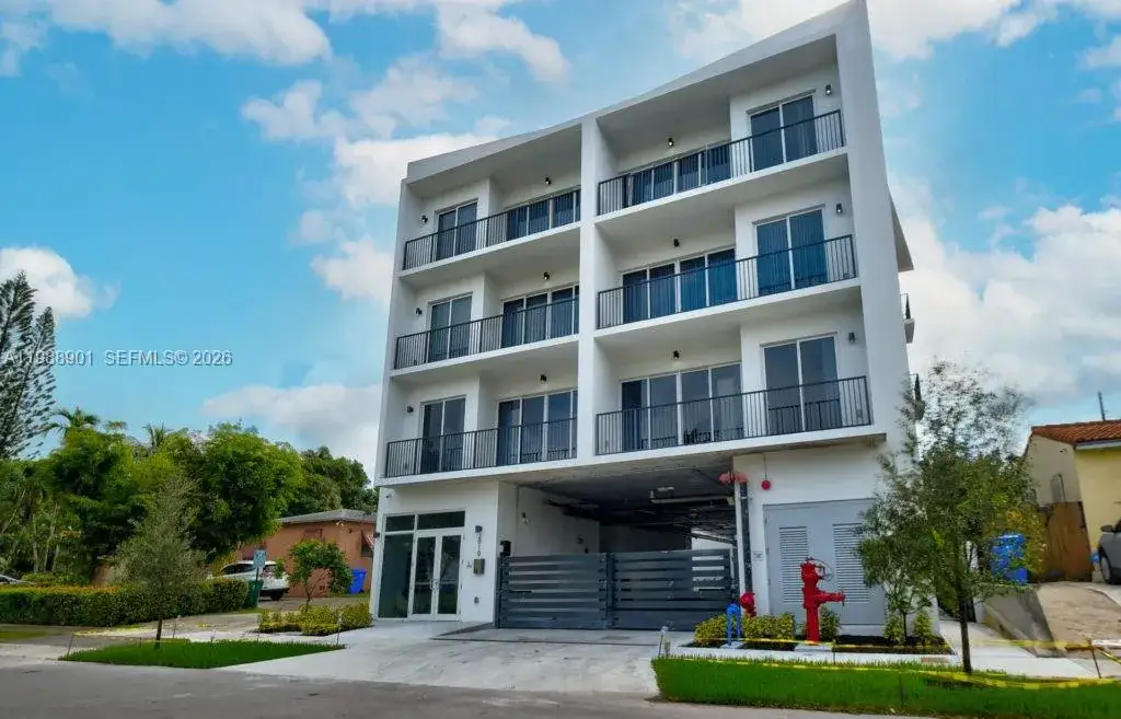 2 bedroom 1 bath Residential Lease for rent at 2010 SW 25th Ter # 205, Miami FL 33133