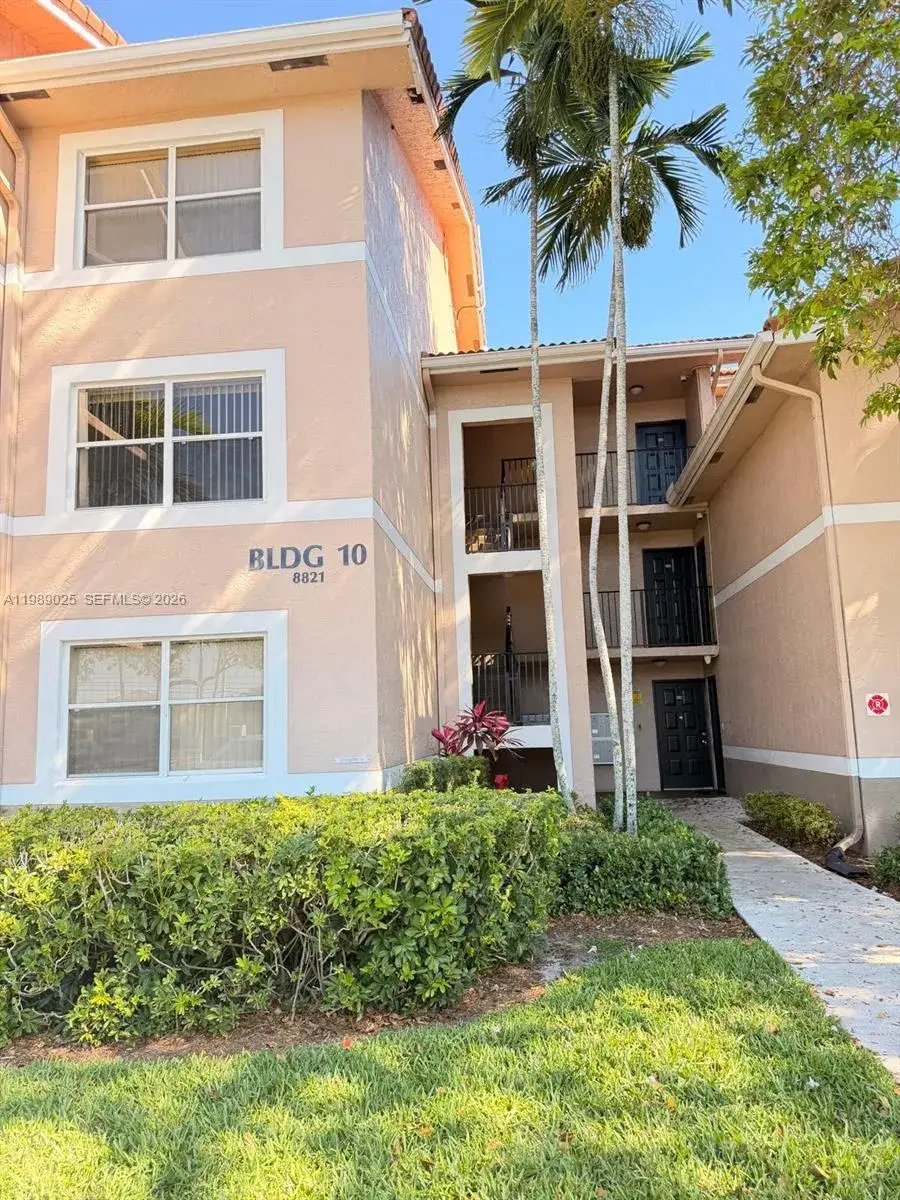 3 bedroom 2 bath Residential for sale at 8821 Wiles Rd # 108, Coral Springs FL 33067