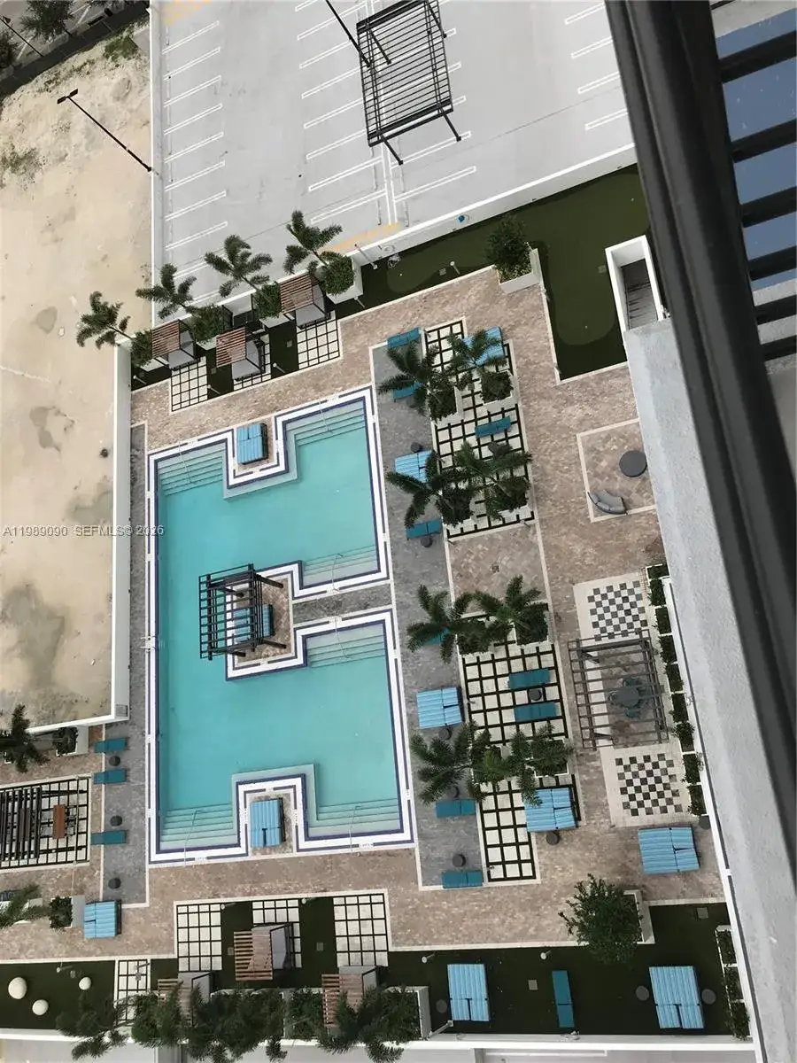1 bedroom 1 bath Residential for sale at 5350 NW 84th Ave # 1814, Doral FL 33166