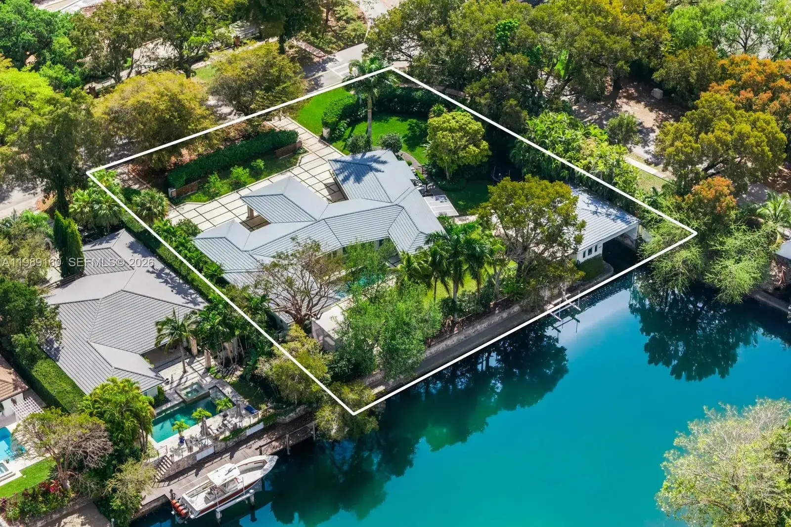 5 bedroom 4 bath Residential for sale at 6120 Riviera Dr, Coral Gables FL 33146